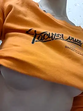 Snapshot of YogisticJuli666 chatting on February 2025 06:00:02 PM YogisticJuli666 online show from February 2025 06:00:02 PM