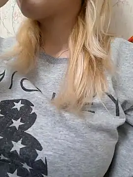 Snapshot of YogisticJuli666 chatting on March 2025 06:01:01 AM YogisticJuli666 online show from March 2025 06:01:01 AM