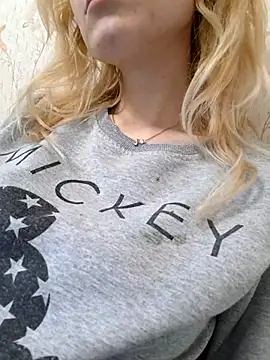 Snapshot of YogisticJuli666 chatting on March 2025 06:13:02 AM YogisticJuli666 online show from March 2025 06:13:02 AM