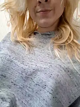 Snapshot of YogisticJuli666 chatting on March 2025 06:53:02 AM YogisticJuli666 online show from March 2025 06:53:02 AM