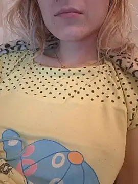 Snapshot of YogisticJuli666 chatting on September 2025 07:46:01 PM YogisticJuli666 online show from September 2025 07:46:01 PM