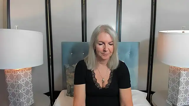 EricaTop online show from December 2025 05:29:02 PM