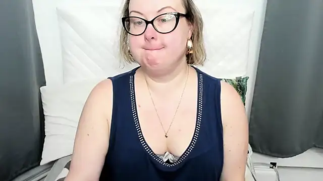 dirtyBonnie online show from February 2026 04:45:01 AM