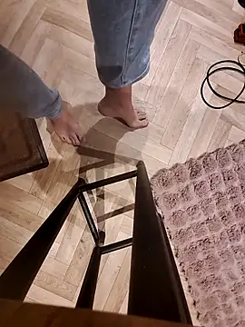 realeasy1 online show from September 2025 09:38:01 PM