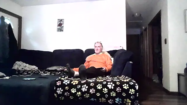 Snapshot of Sweet_Sexy1963 chatting on October 2025 01:54:01 PM Sweet Sexy1963 online show from October 2025 01:54:01 PM