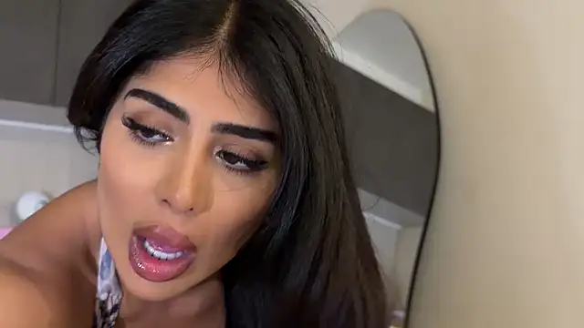 Snapshot of ArabicBarbie chatting on October 2025 09:20:01 PM ArabicBarbie online show from October 2025 09:20:01 PM