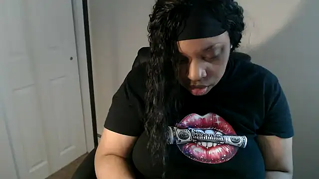 Sexymona1218 online show from April 2026 06:06:01 PM