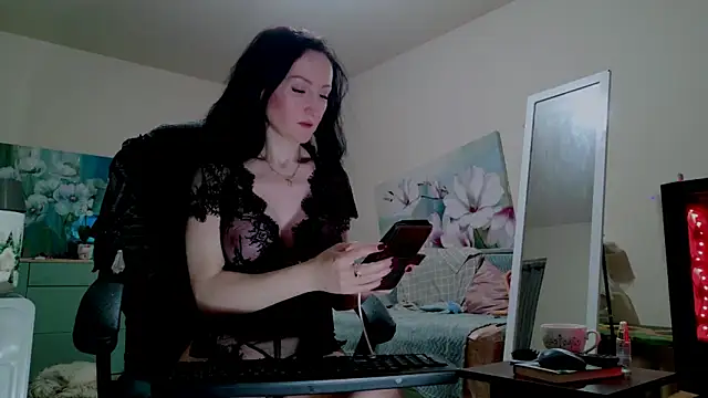 Snapshot of lara_heaven chatting on December 2025 10:13:02 AM lara heaven online show from December 2025 10:13:02 AM