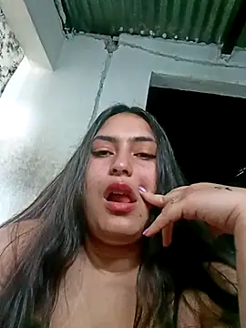 xandra252 online show from April 2026 01:45:01 PM