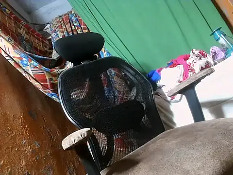 Snapshot of desiboy1101 chatting on February 2025 01:32:01 PM desiboy1101 online show from February 2025 01:32:01 PM