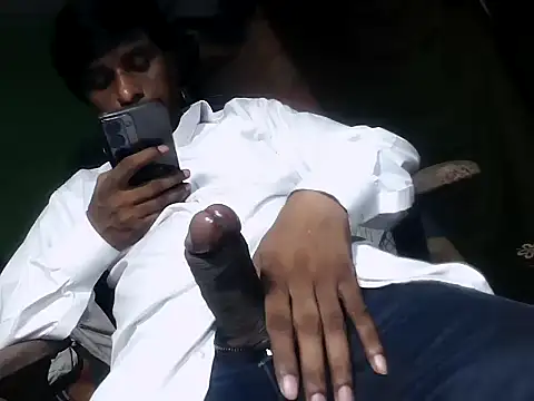 Snapshot of desiboy1101 chatting on September 2025 04:40:02 AM desiboy1101 online show from September 2025 04:40:02 AM