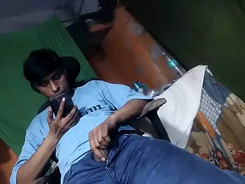 Snapshot of desiboy1101 chatting on October 2025 02:07:01 PM desiboy1101 online show from October 2025 02:07:01 PM