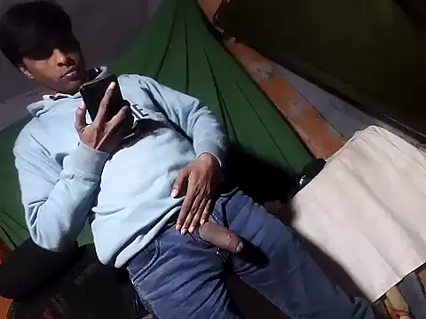 Snapshot of desiboy1101 chatting on January 2026 02:33:02 PM desiboy1101 online show from January 2026 02:33:02 PM