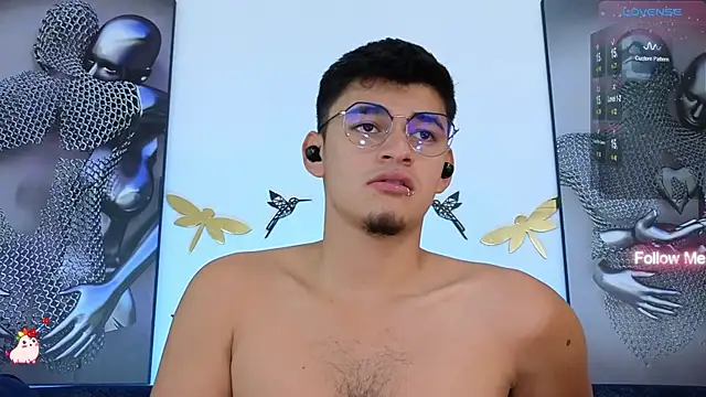 Snapshot of VikoHands chatting on February 2025 11:26:02 PM VikoHands online show from February 2025 11:26:02 PM