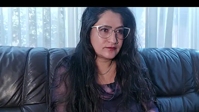DeesseLuxure online show from July 2026 01:28:01 PM