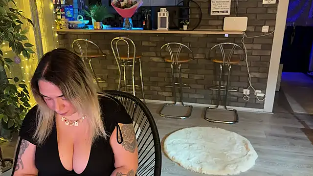 Snapshot of Monageil chatting on February 2026 05:49:02 PM Monageil online show from February 2026 05:49:02 PM