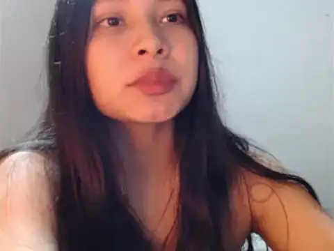 Snapshot of evolet01 chatting on December 2024 02:15:02 AM evolet01 online show from December 2024 02:15:02 AM