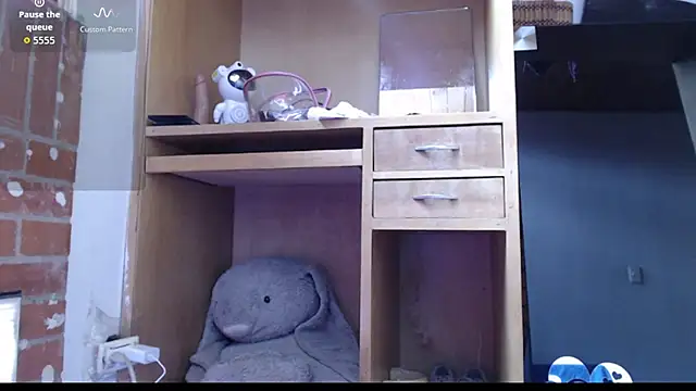 evolet01 online show from May 2026 04:26:01 PM