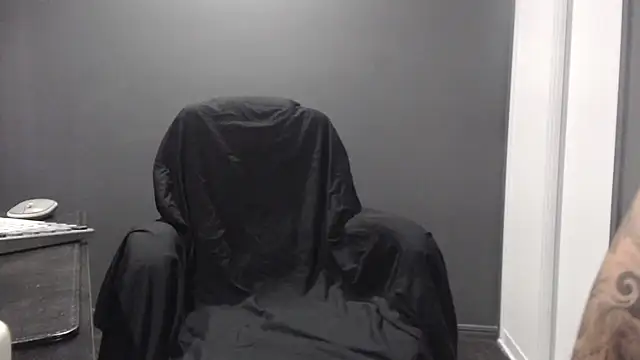 poisonivyx online show from October 2025 01:11:01 AM