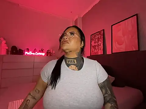  MelinaCurves  online show from February 2025 06:58:02 PM