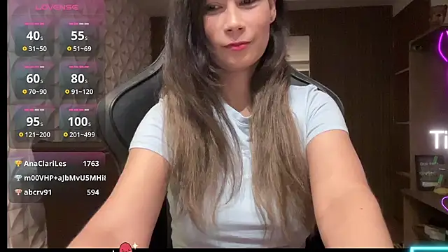 Snapshot of Leilacharlotte chatting on February 2026 09:25:02 PM Leilacharlotte online show from February 2026 09:25:02 PM