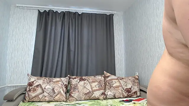 Snapshot of BELBIG chatting on February 2026 08:43:02 AM BELBIG online show from February 2026 08:43:02 AM