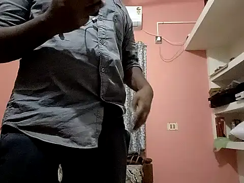 Snapshot of Aneesh007m chatting on October 2025 06:29:02 PM Aneesh007m online show from October 2025 06:29:02 PM