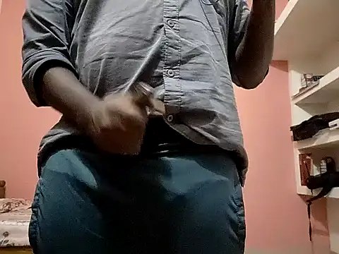 Snapshot of Aneesh007m chatting on November 2025 05:45:02 PM Aneesh007m online show from November 2025 05:45:02 PM