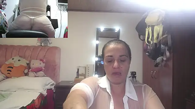 Snapshot of zoe_hotxxx chatting on May 2026 02:01:01 PM zoe hotxxx online show from May 2026 02:01:01 PM
