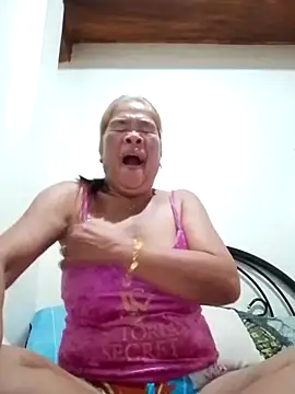 Snapshot of sexylizzy4u chatting on January 2025 12:01:01 PM sexylizzy4u online show from January 2025 12:01:01 PM