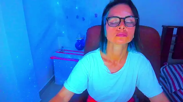 BrianaGarner online show from October 2025 04:20:02 AM