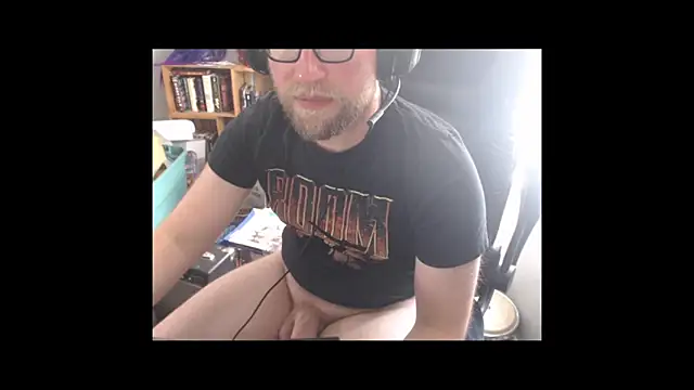 dragonhammer42 online show from May 2026 07:42:01 PM