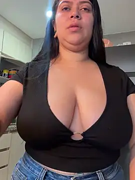 Snapshot of emilyjohanson chatting on March 2025 01:48:01 PM emilyjohanson online show from March 2025 01:48:01 PM