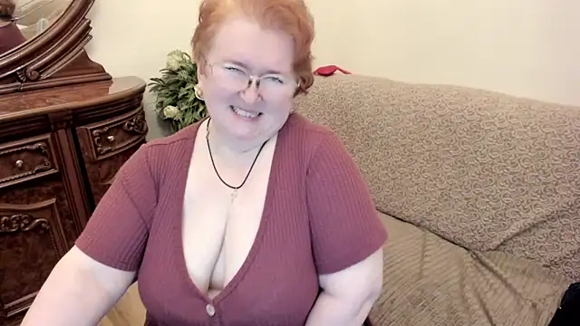 leiamillersonn online show from November 2025 05:24:02 PM