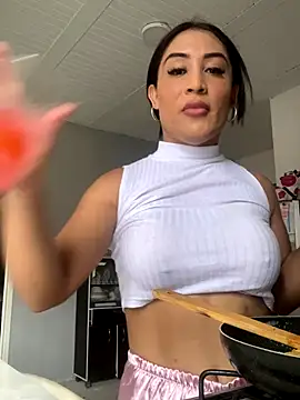 Afroditahott online show from October 2025 03:33:01 PM