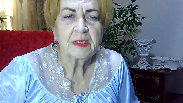 Emma52610 online show from December 2024 07:03:01 AM