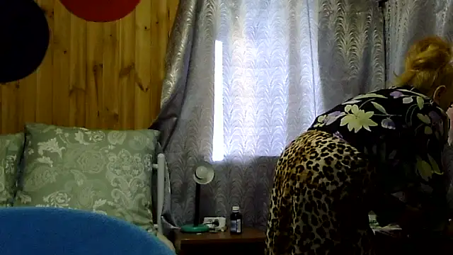 Emma52610 online show from September 2025 11:14:01 AM