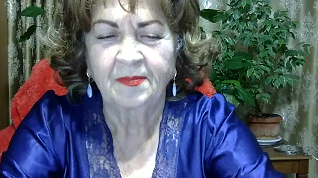 Emma52610 online show from December 2025 05:20:01 PM