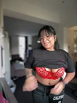 Snapshot of DannaaMeliza chatting on December 2024 10:16:02 AM DannaaMeliza online show from December 2024 10:16:02 AM