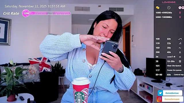 Snapshot of DannaaMeliza chatting on November 2025 09:52:02 AM DannaaMeliza online show from November 2025 09:52:02 AM