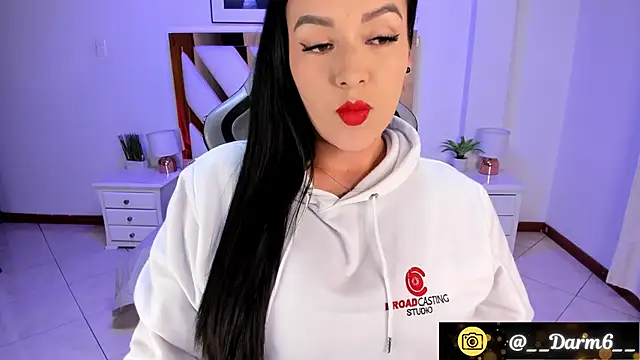 Snapshot of Lia_Simons chatting on February 2025 08:37:01 AM Lia Simons online show from February 2025 08:37:01 AM