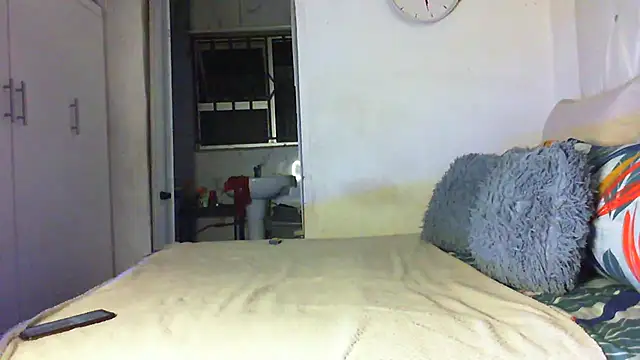 Snapshot of SQUITBOOTY chatting on January 2025 01:45:02 AM SQUITBOOTY online show from January 2025 01:45:02 AM