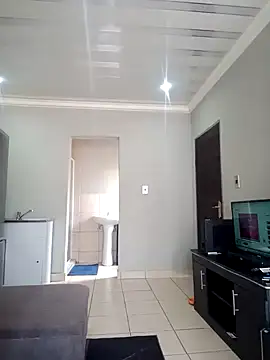 Snapshot of SQUITBOOTY chatting on February 2025 09:09:01 AM SQUITBOOTY online show from February 2025 09:09:01 AM