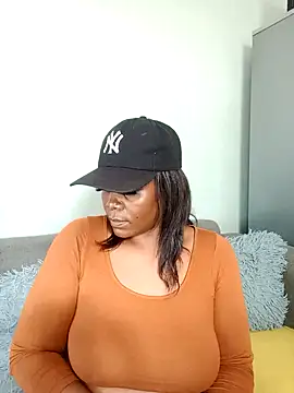 Snapshot of SQUITBOOTY chatting on March 2025 05:59:02 AM SQUITBOOTY online show from March 2025 05:59:02 AM