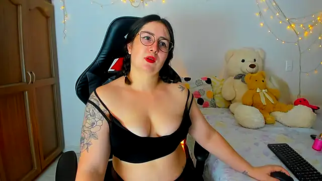 Susan Foxx online show from January 2025 08:39:01 PM