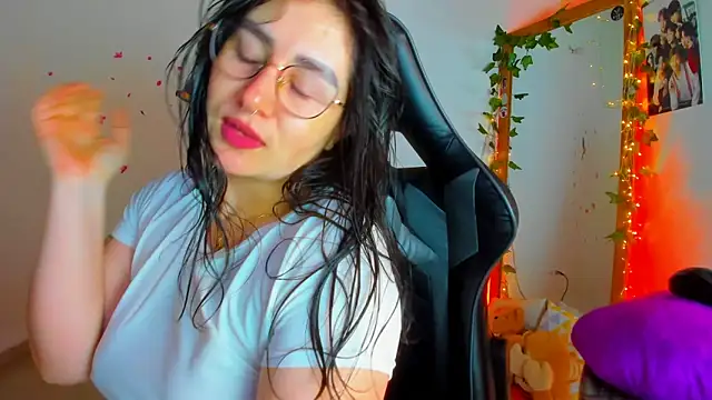 Susan Foxx online show from October 2025 07:14:02 PM