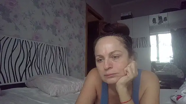 LindaStarS online show from December 2025 07:03:02 AM