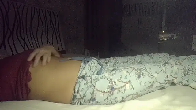 LindaStarS online show from December 2025 07:20:01 PM