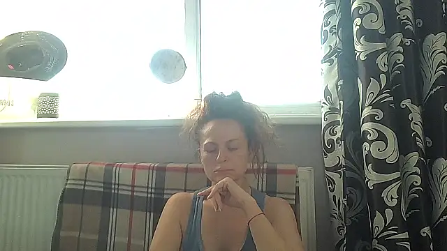 LindaStarS online show from June 2026 04:28:02 PM