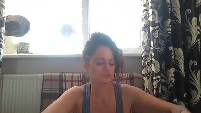 LindaStarS online show from June 2026 05:11:02 PM